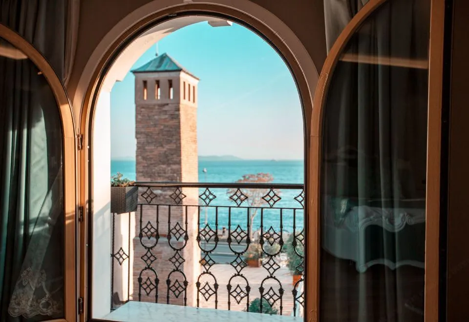 Seven Hills Palace & Spa
