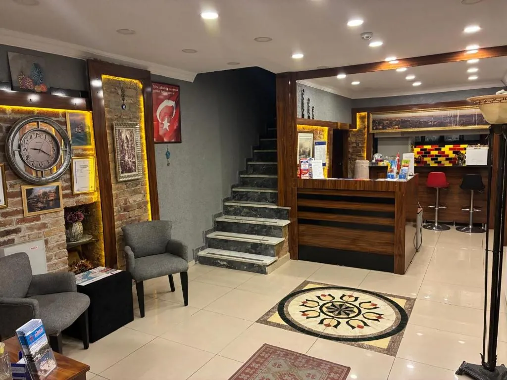 Grey House Hotel - Old City
