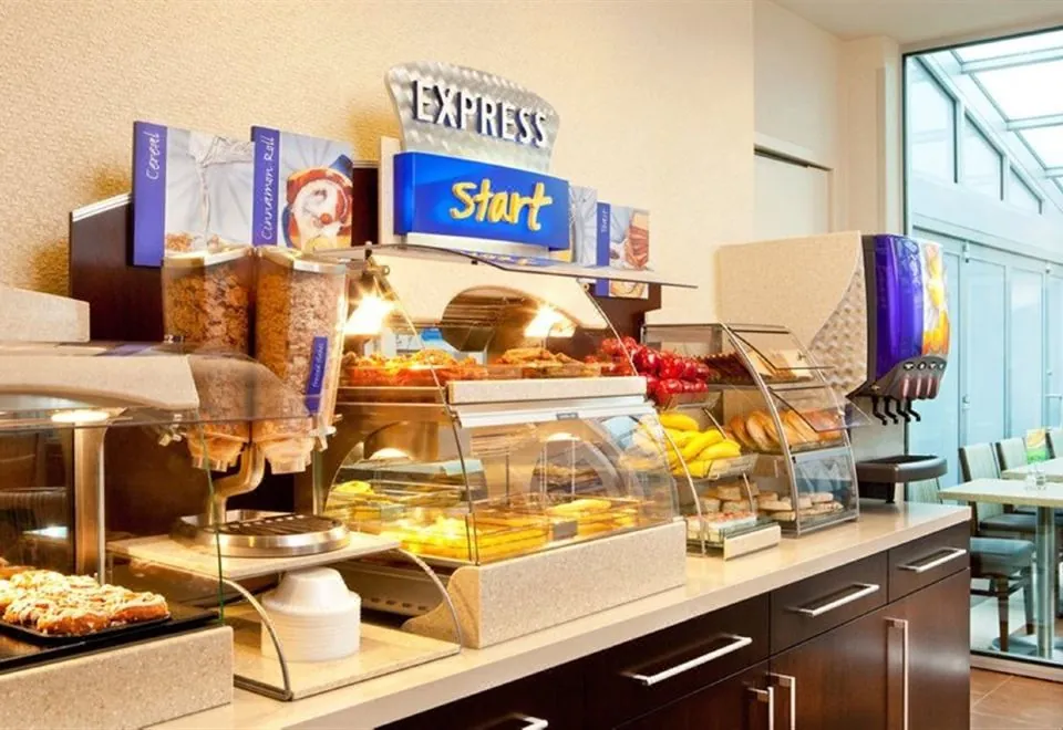 Holiday Inn New York City - Times Square, an IHG Hotel