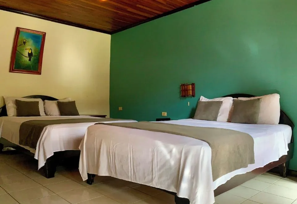 Arenal Hostel Resort