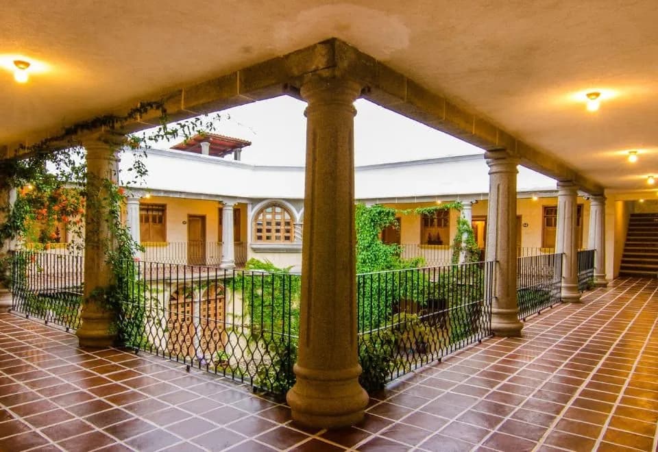 El Carmen Suites