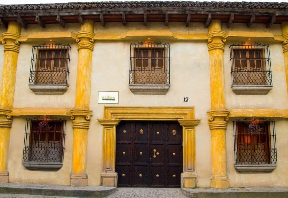 El Carmen Suites