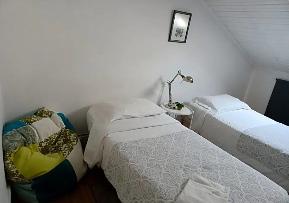 WW Hostel & Suites