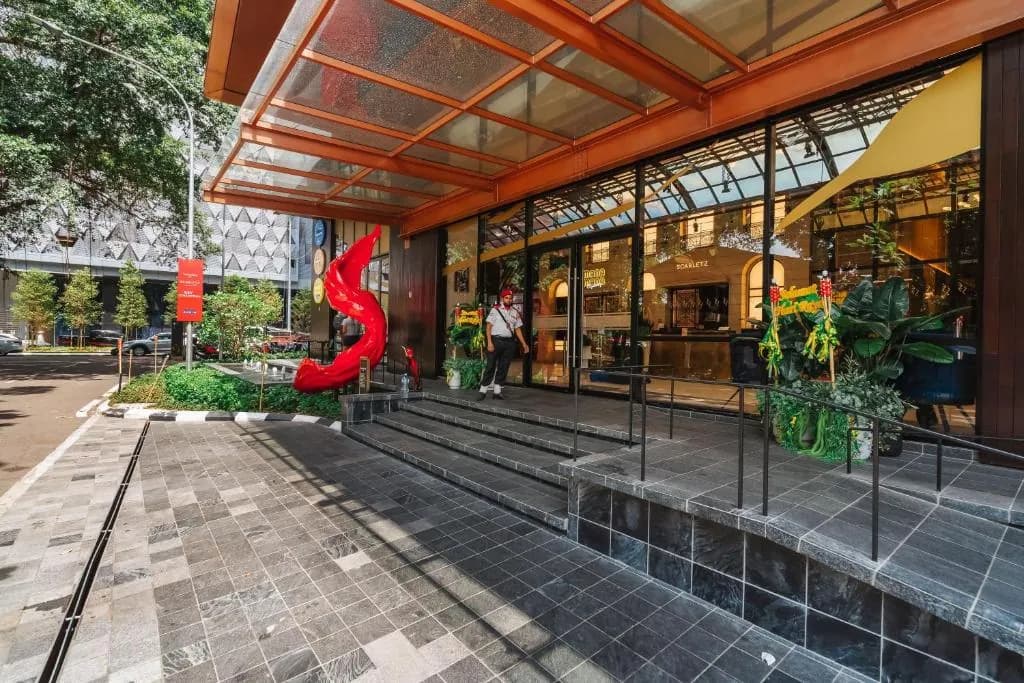 Scarletz KLCC Apartments by soulasia