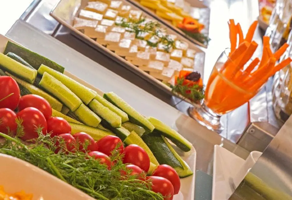 Obelisk Hotel & Suites