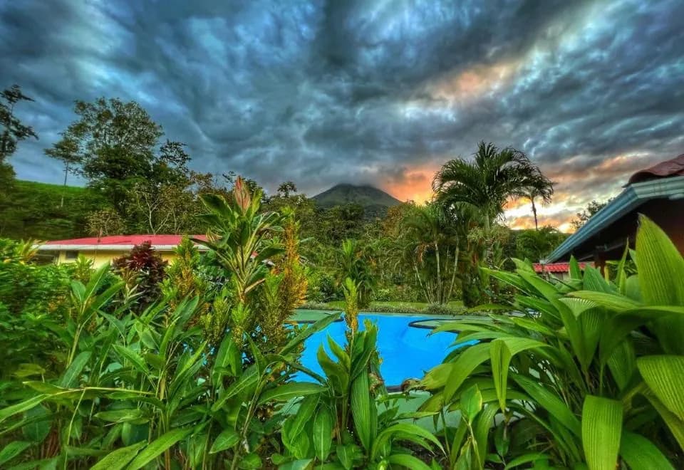 Loma Real Hot Springs Bed & Breakfast