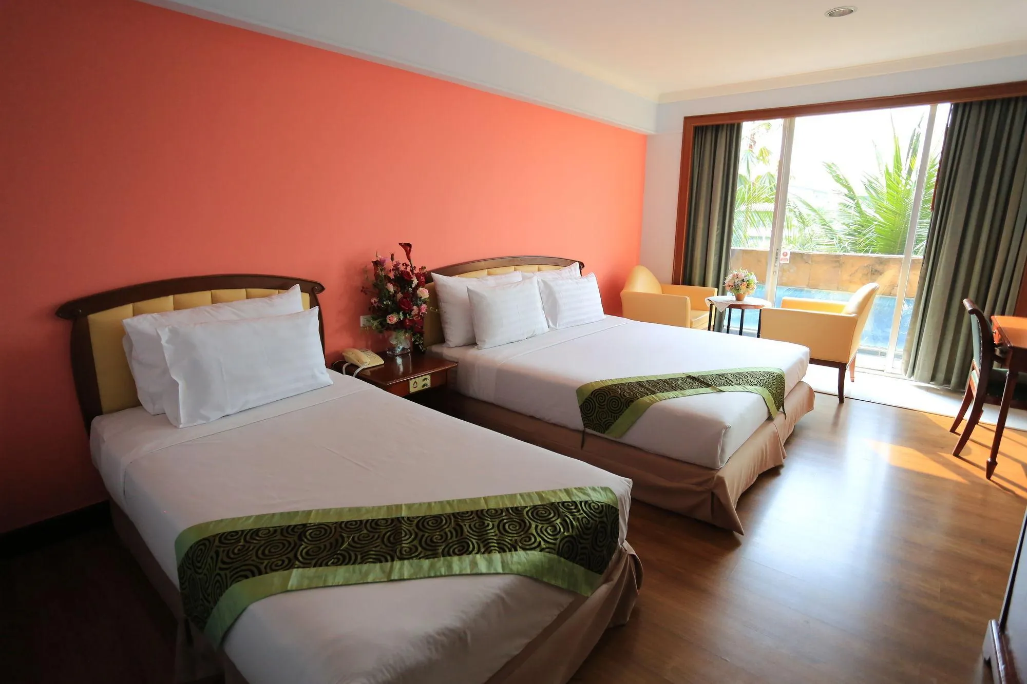 Karnmanee Palace Hotel