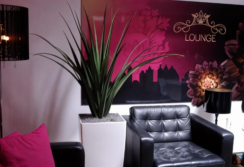 Rembrandt Square Hotel
