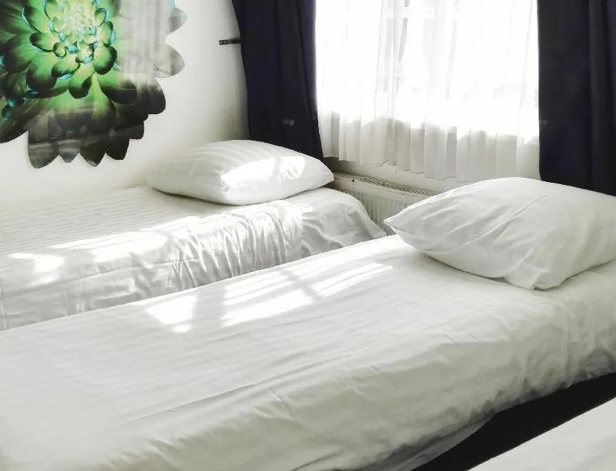 Rembrandt Square Hotel