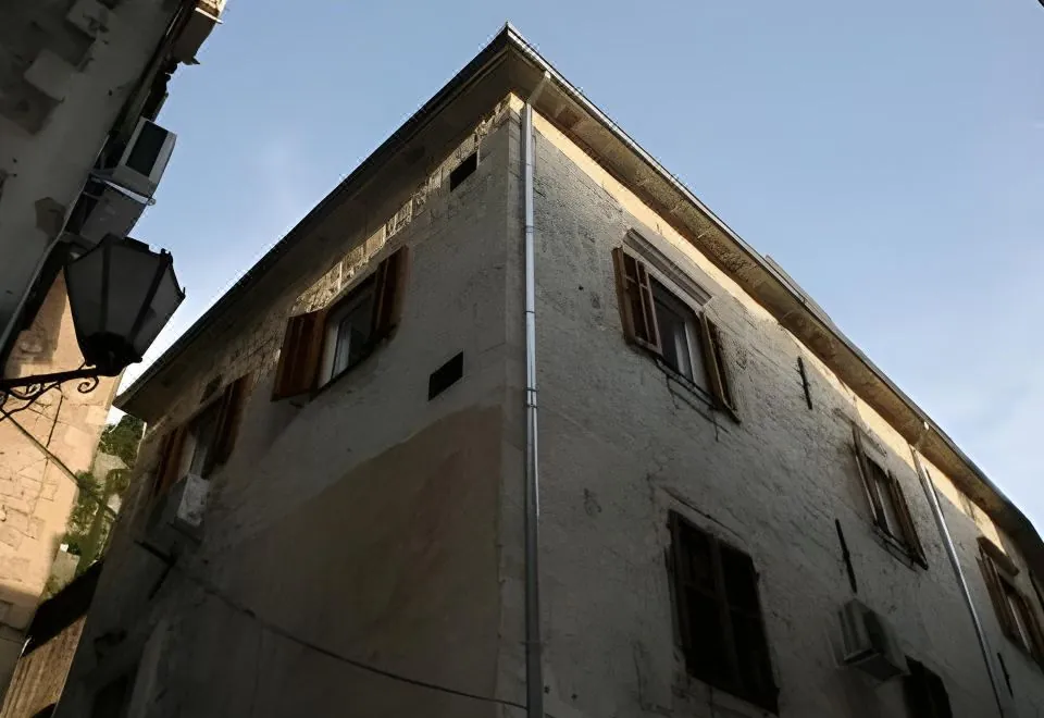 D & Sons Apartments