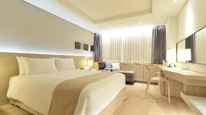 Pacific Hotel