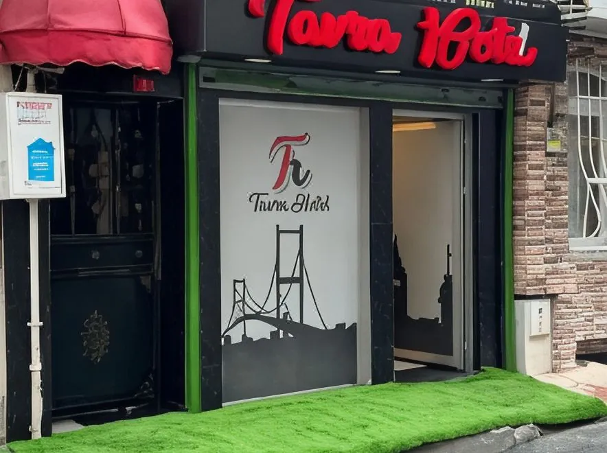 Tavra Hotel