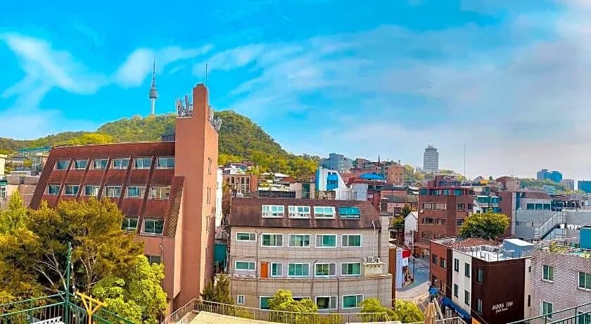 OYO Hostel Myeongdong 5