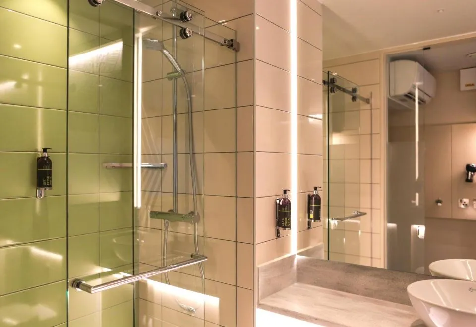 Hub by Premier InnLondon Goodge Street