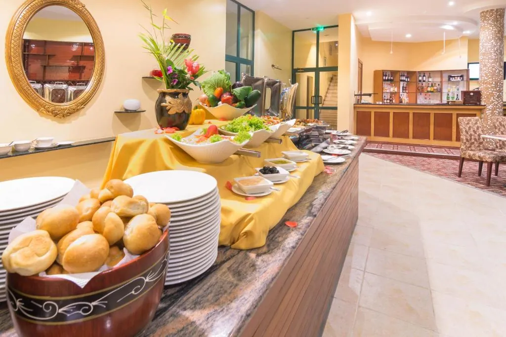 GOLD CREST HOTEL