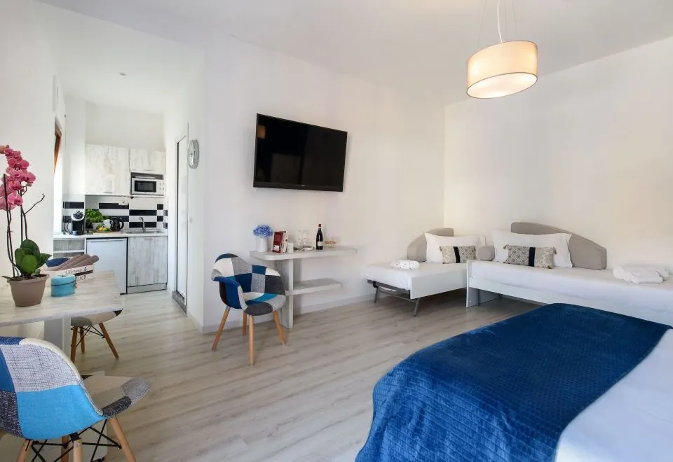 Les Suites des Tout le Monde