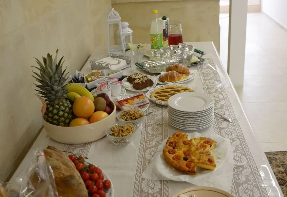 In & Out Matera