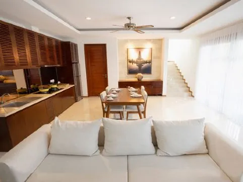 Royal Garden Villas