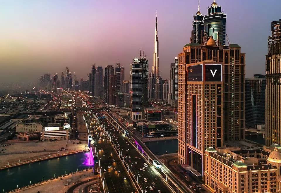 V Hotel Dubai, Curio Collection by Hilton