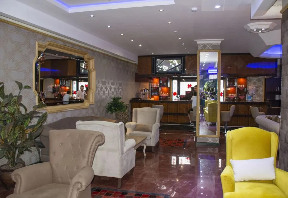 Hermanos Hotel