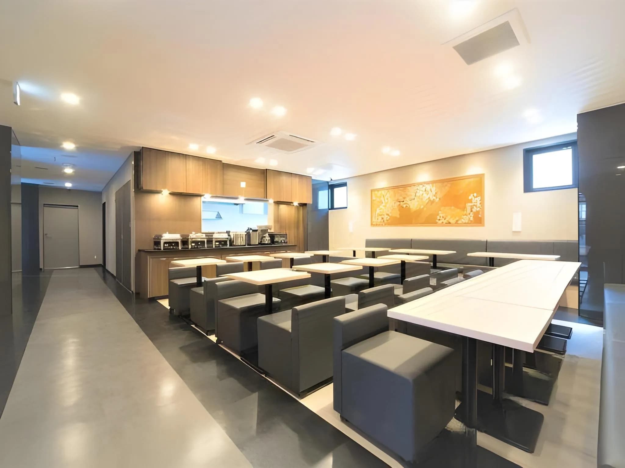 Shinsaibashi-Higashi Crystal Hotel