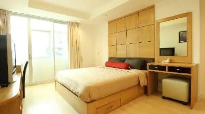 Serena Sathorn Suites