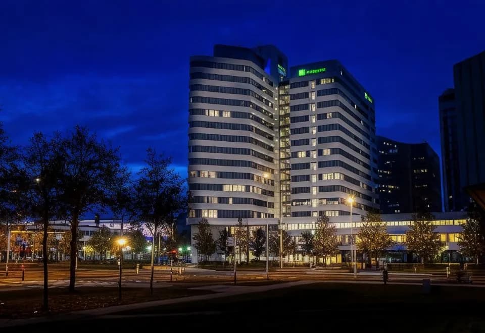 Holiday Inn Express Amsterdam Arena Towers, an IHG Hotel