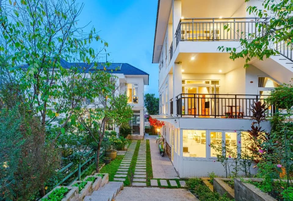 Lavini House