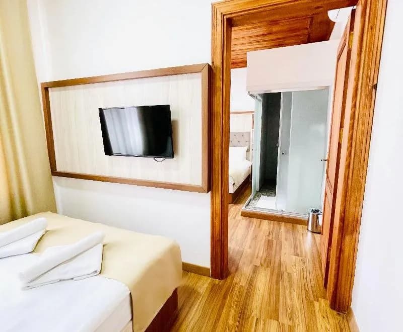 Qonaq Hotel & Suites