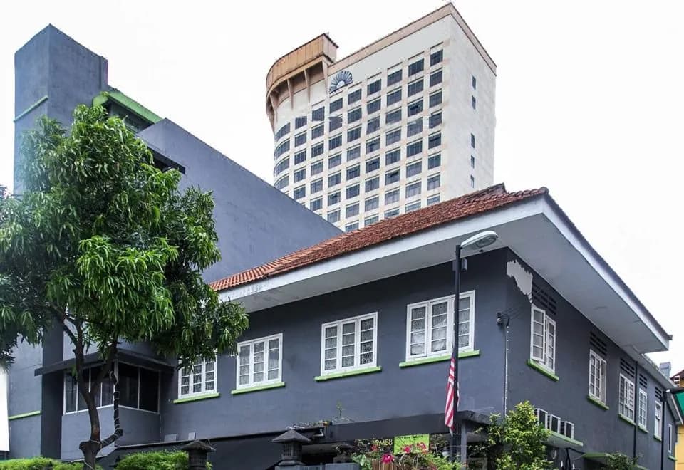 OYO 101 V'la Heritage Hotel
