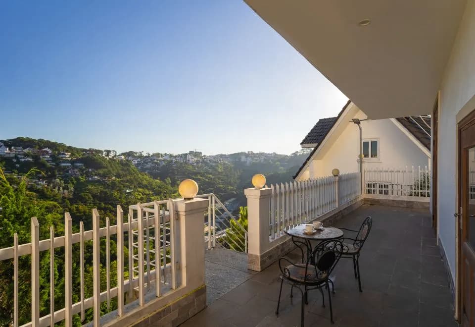 Moon Valley Dalat Hotel
