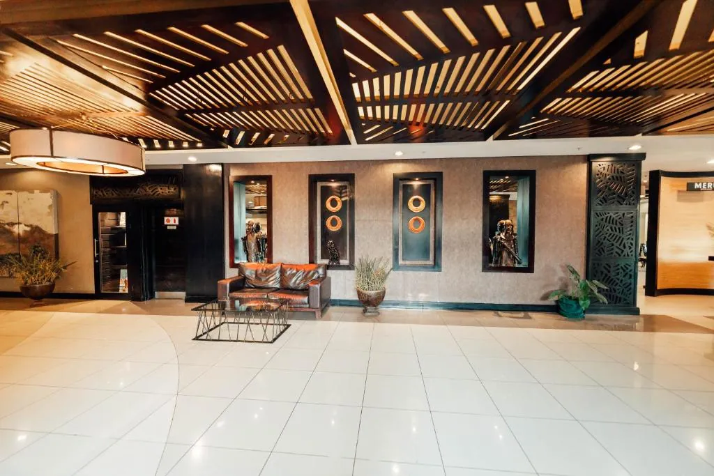 Mount Meru Hotel