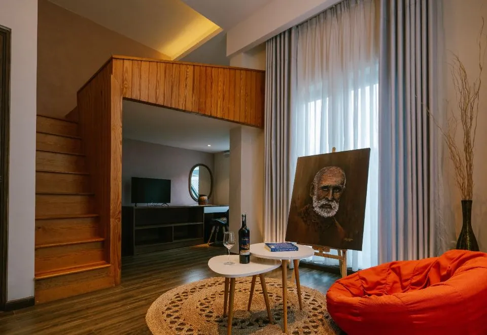 Redpine Condotel