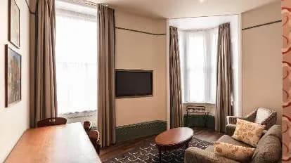 Morton Hotel