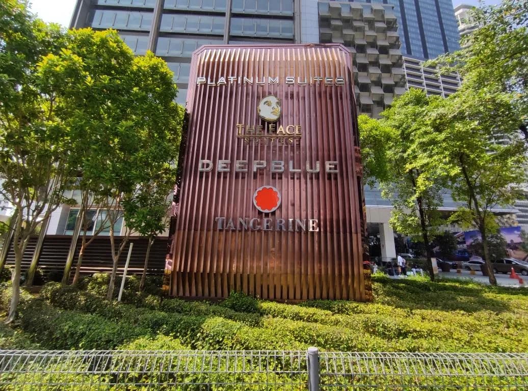 Platinum KLCC By Black Sand