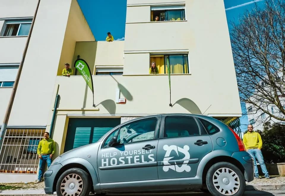 Help Yourself Hostels - Restelo