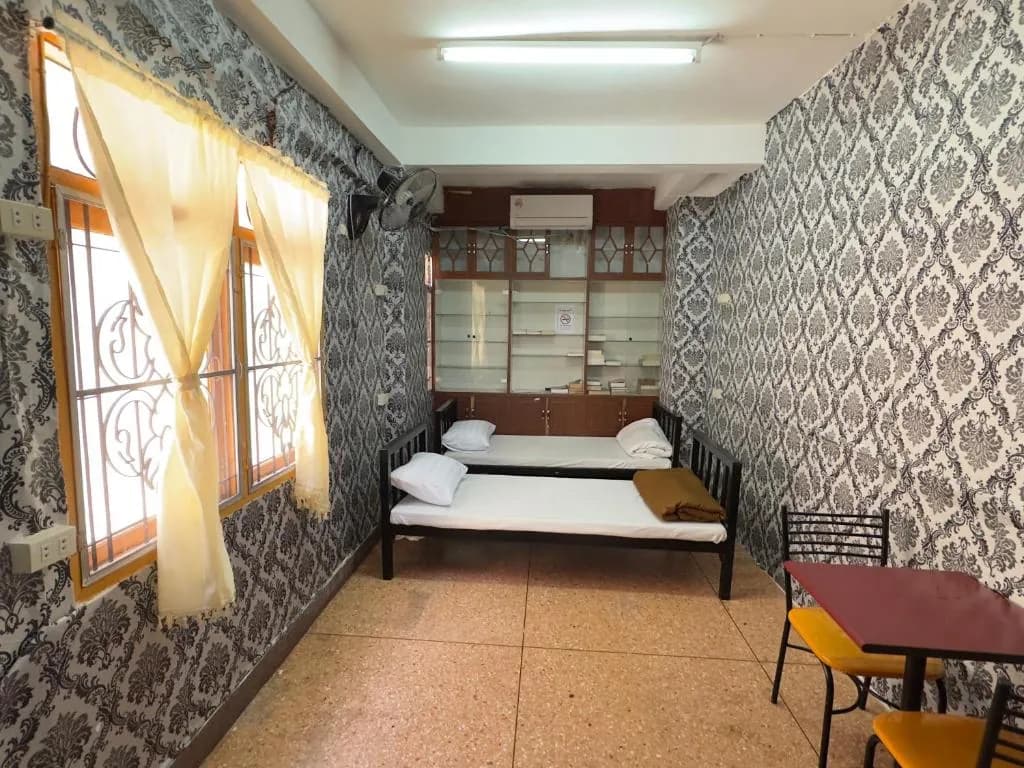 Yumatashi Hostel
