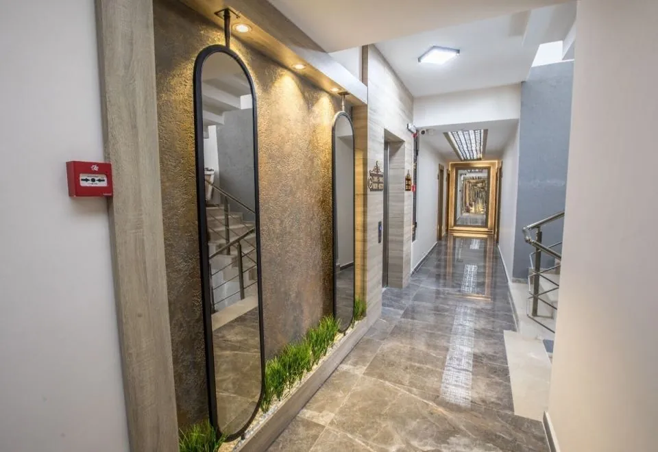 Elanis Suites