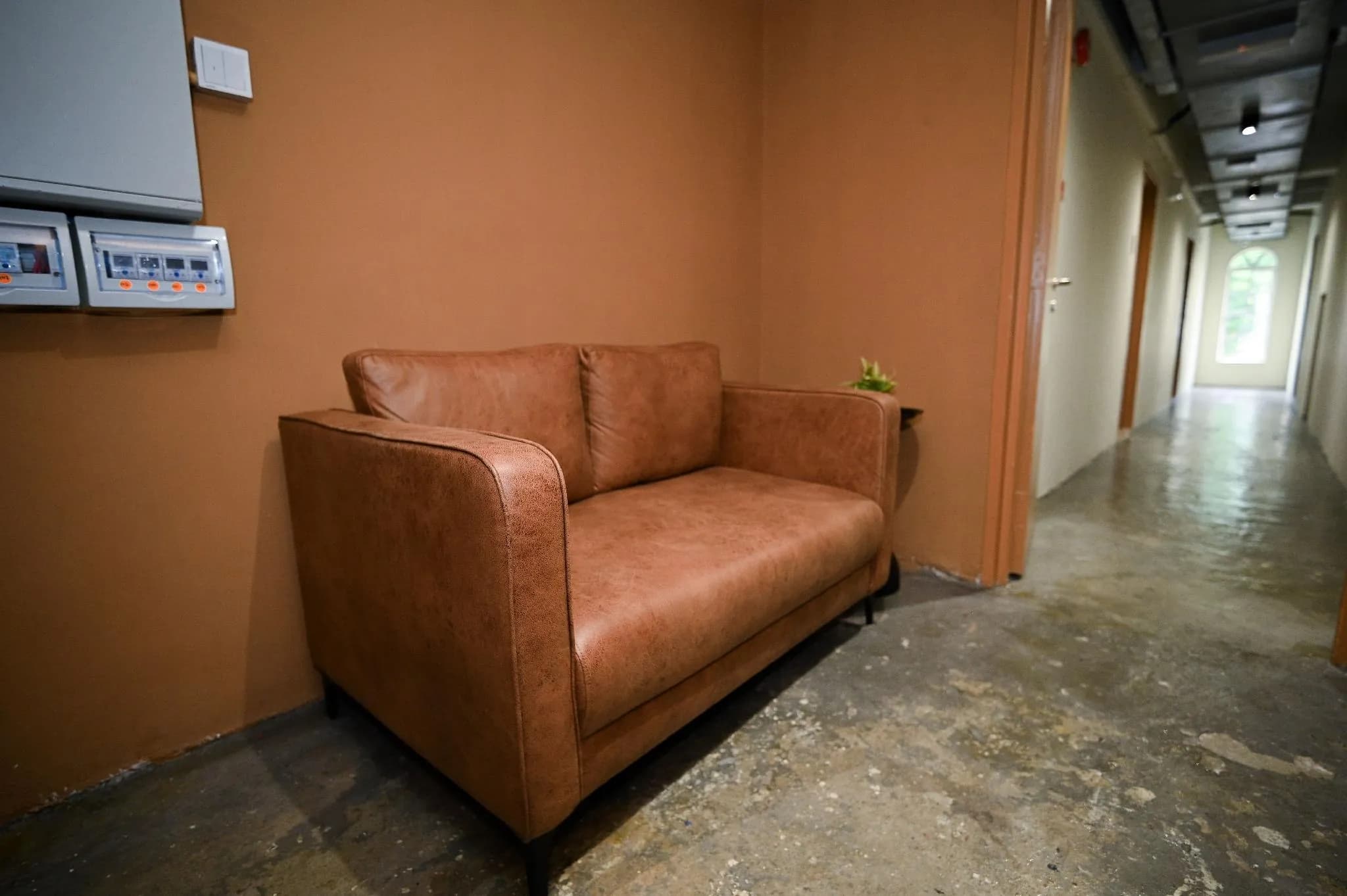 Swing & Pillows - Changkat Thambi Dollah