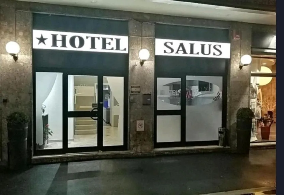 Hotel Salus