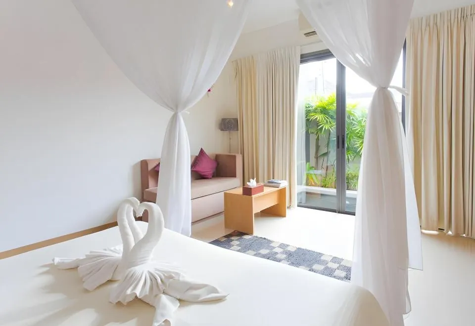 Honeymooner Pool Villa@Seastone