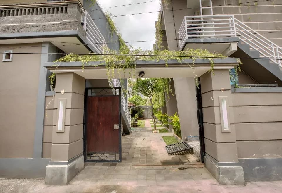 RedDoorz Near Exit Toll Nusa Dua