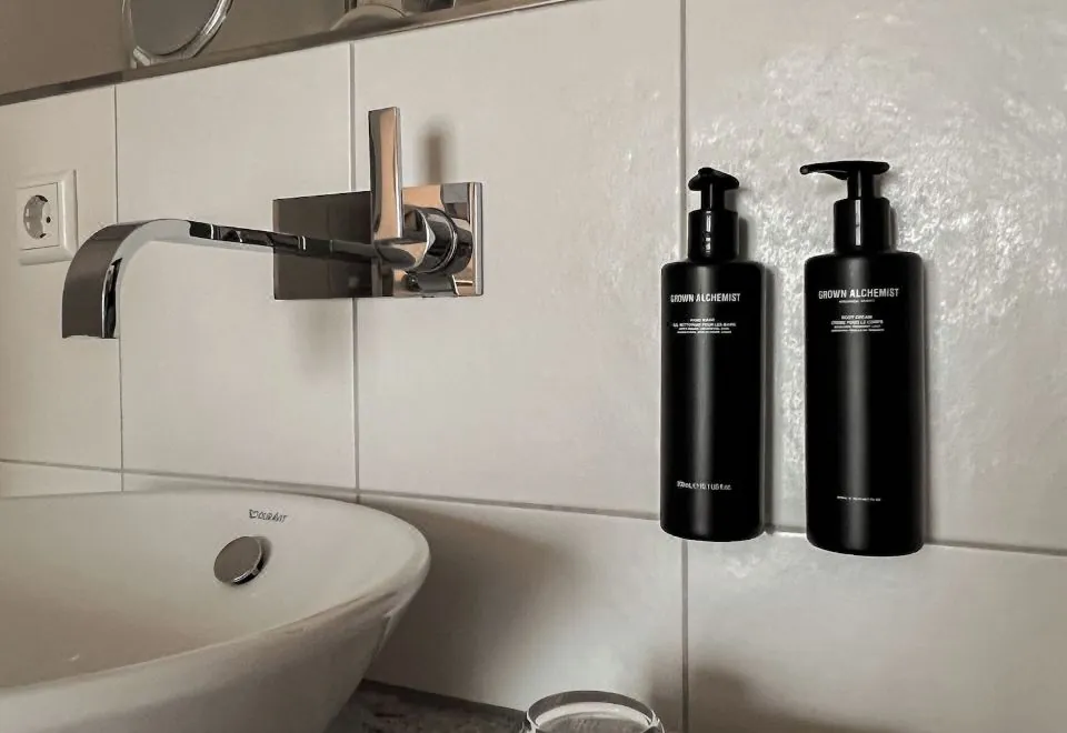 ADELANTE Boutique Hotel