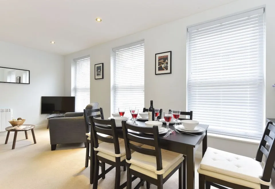 Tower Bridge City Apartments