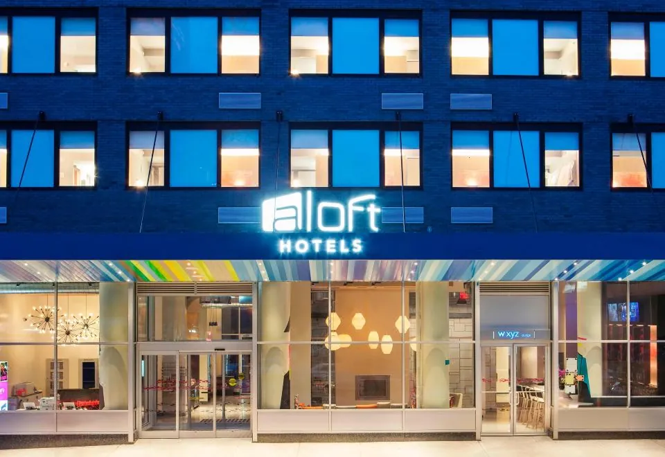 Aloft Long Island City-Manhattan View