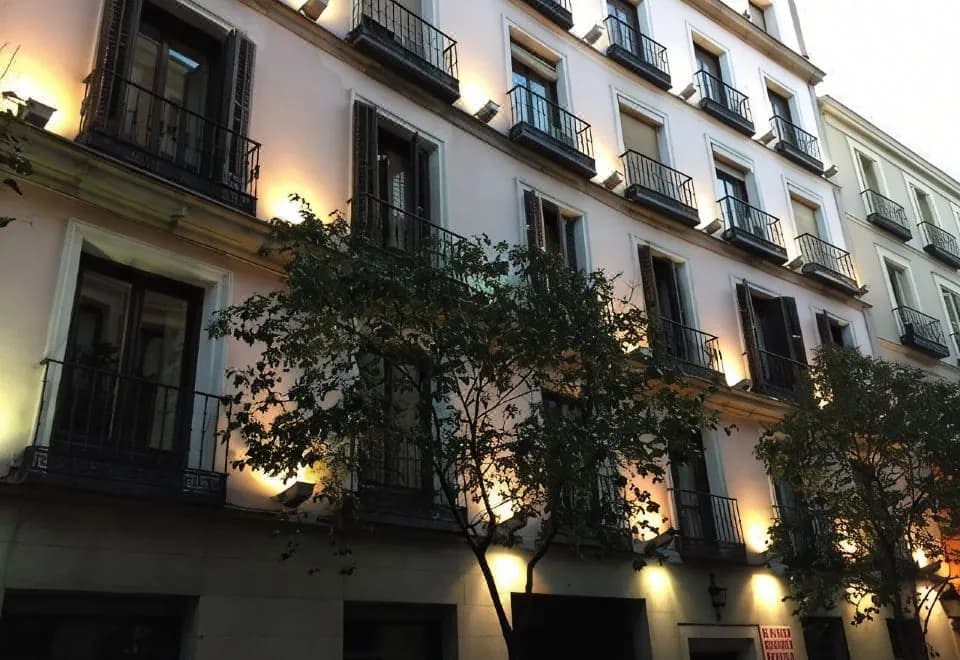 CH Otello Rooms - Madrid