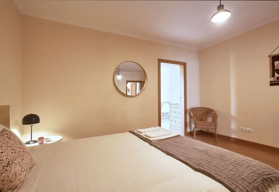 Spacious and Renovated Apartment with Amazing Patio, by TimeCooler