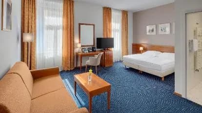 Hotel Carol