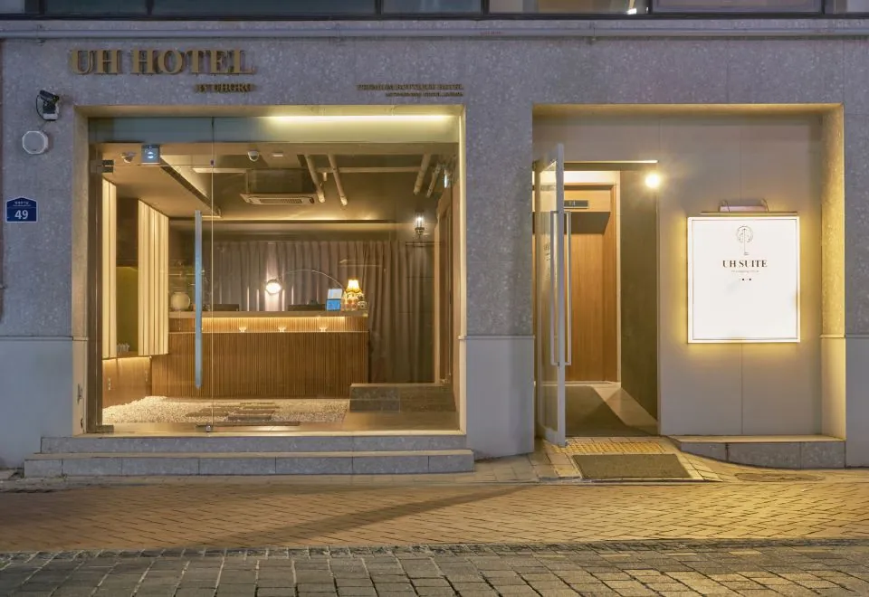 UH Suite The Myeongdong