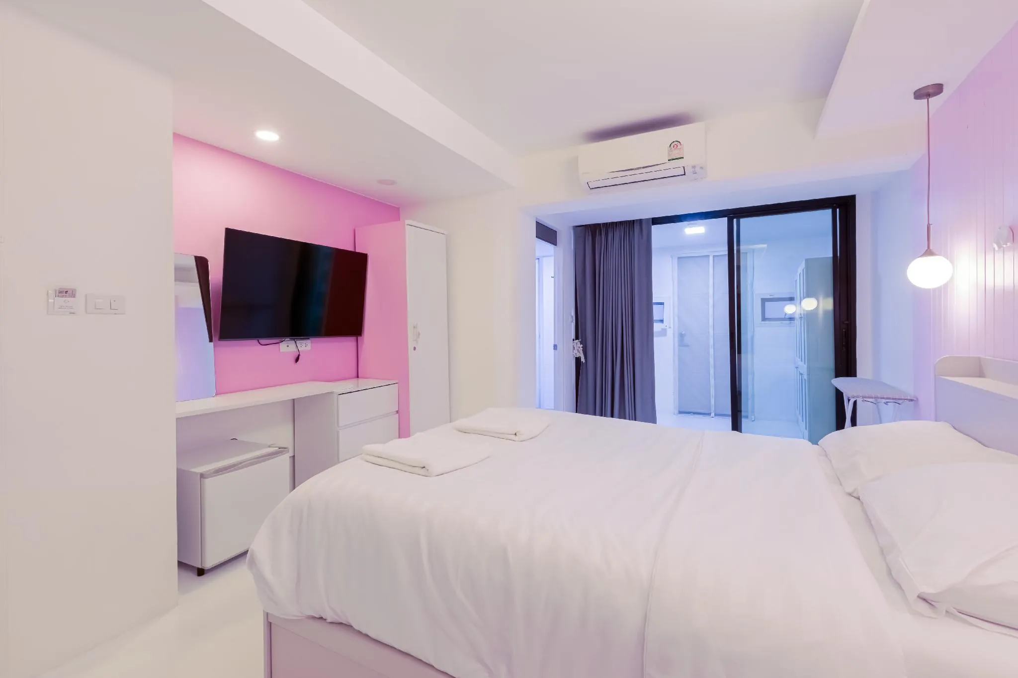 24 degree hotel & hostels